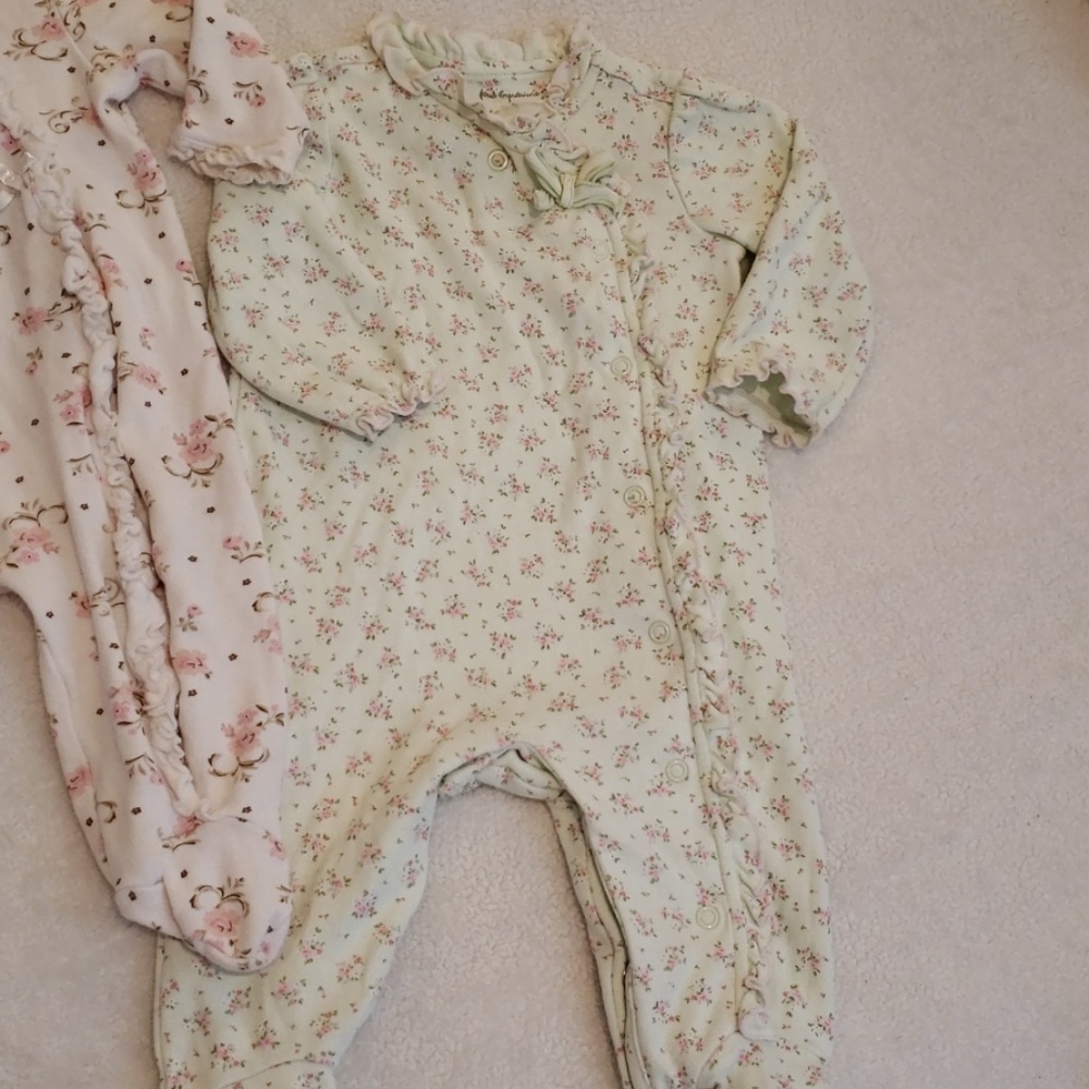 Little me 3-6 mos footies - Picture 2 of 8